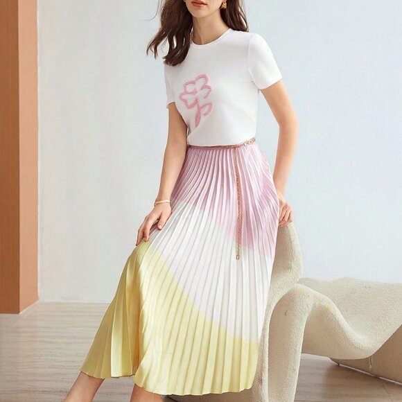 WHITE CASUAL WOMEN'S T-SHIRT WITH FLORAL PATTERN - Picture 3 of 5